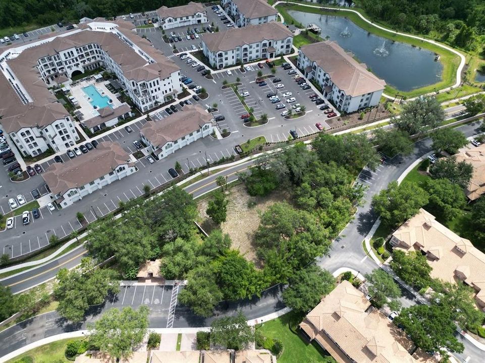 待售: $299,000 (0.43 acres)