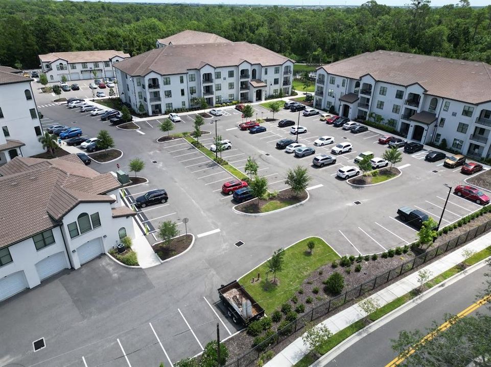 待售: $299,000 (0.43 acres)