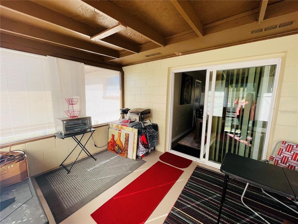 For Sale: $179,900 (3 beds, 1 baths, 1227 Square Feet)