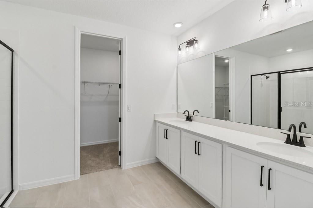 合同活跃: $474,990 (3 贝兹, 2 浴室, 2226 平方英尺)