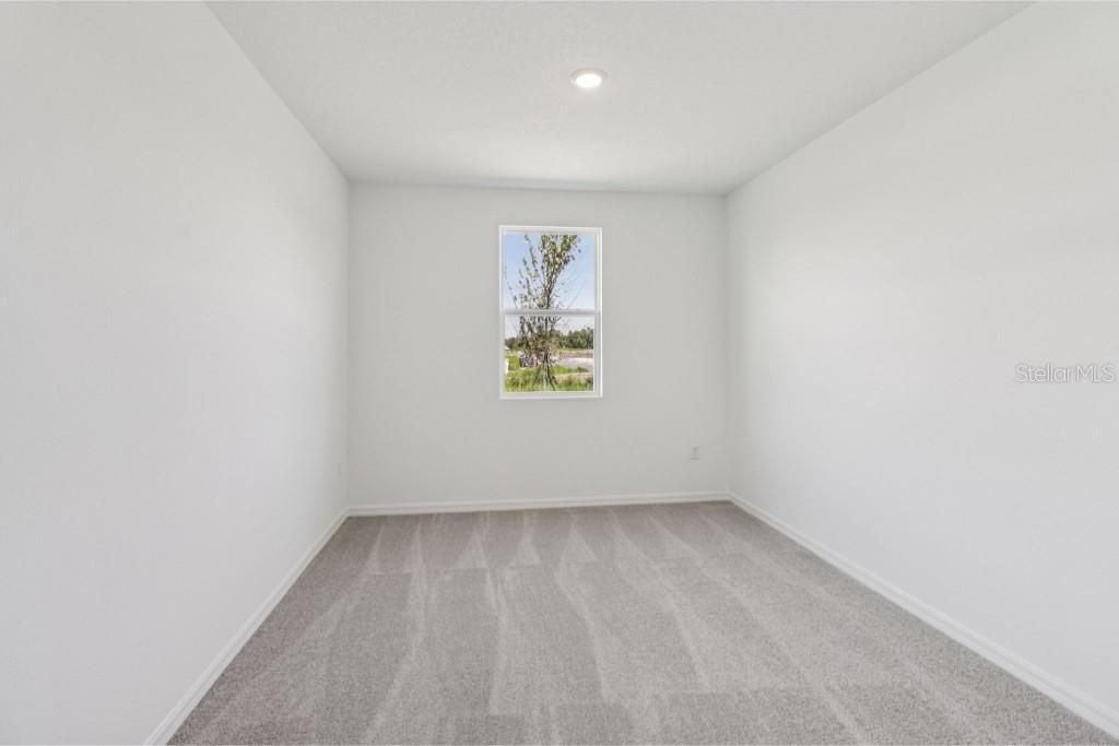 合同活跃: $474,990 (3 贝兹, 2 浴室, 2226 平方英尺)