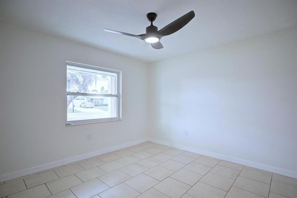 На продажу: $398,500 (3 спален, 2 ванн, 2040 Квадратных фут)