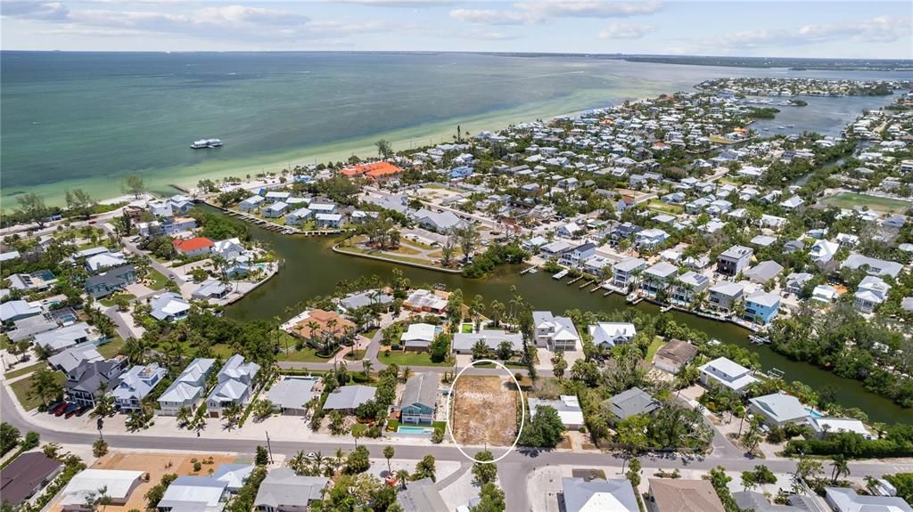 待售: $1,195,000 (0.18 acres)