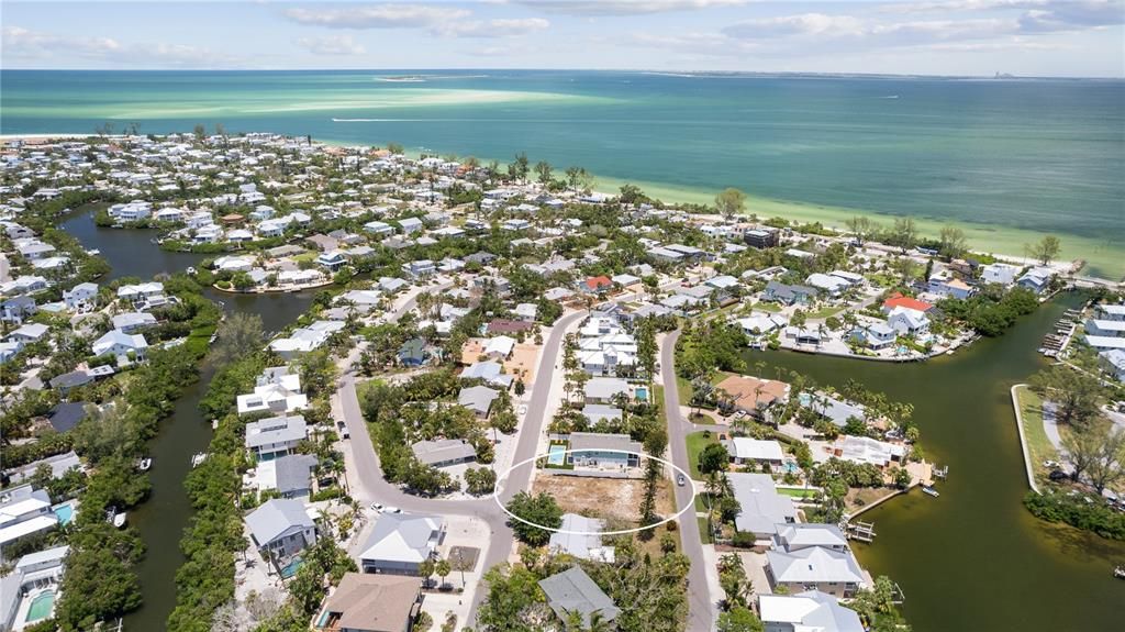 待售: $1,195,000 (0.18 acres)