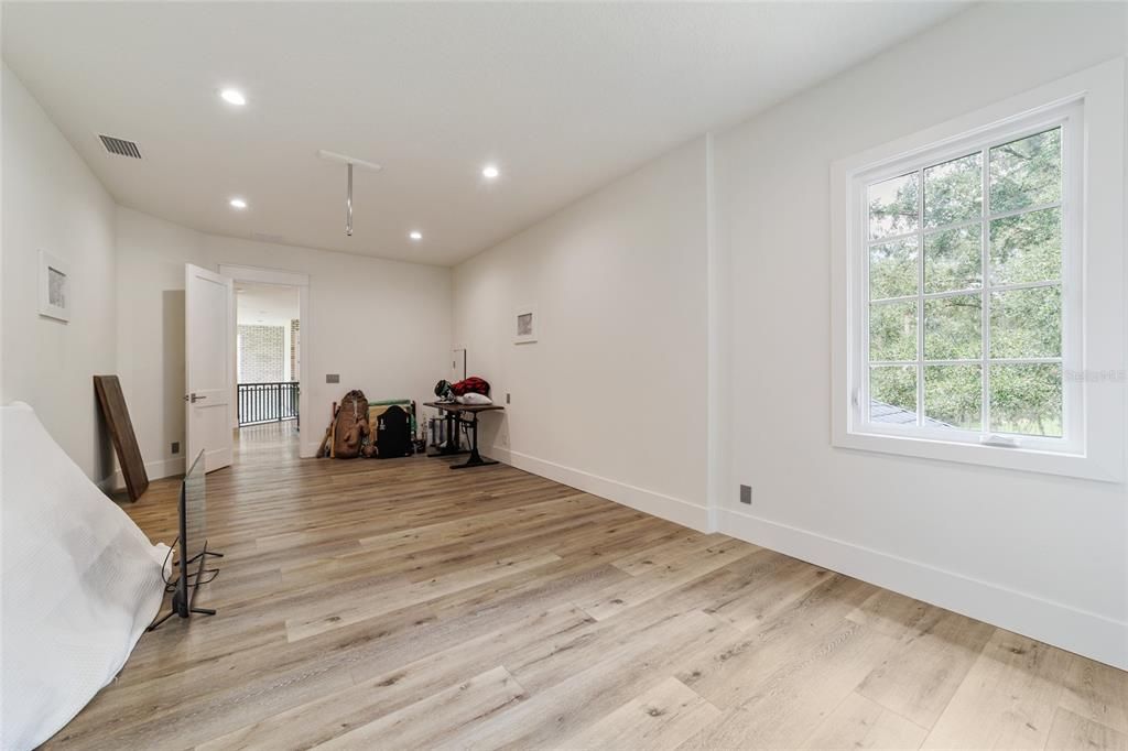 For Sale: $1,699,000 (5 beds, 5 baths, 5079 Square Feet)