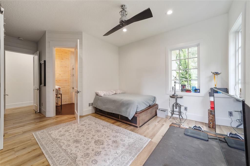 For Sale: $1,699,000 (5 beds, 5 baths, 5079 Square Feet)