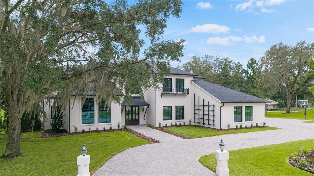 For Sale: $1,699,000 (5 beds, 5 baths, 5079 Square Feet)