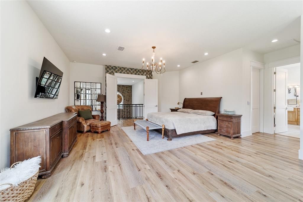 For Sale: $1,699,000 (5 beds, 5 baths, 5079 Square Feet)