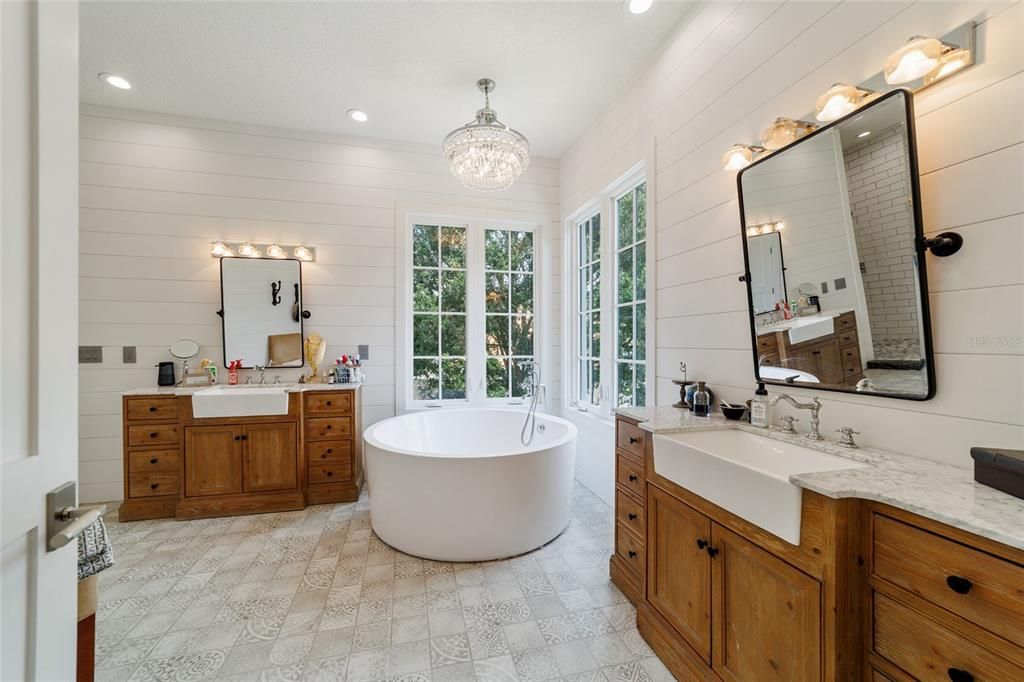 For Sale: $1,699,000 (5 beds, 5 baths, 5079 Square Feet)