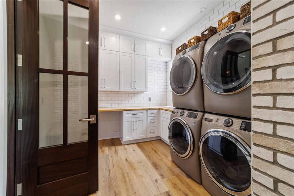 For Sale: $1,699,000 (5 beds, 5 baths, 5079 Square Feet)