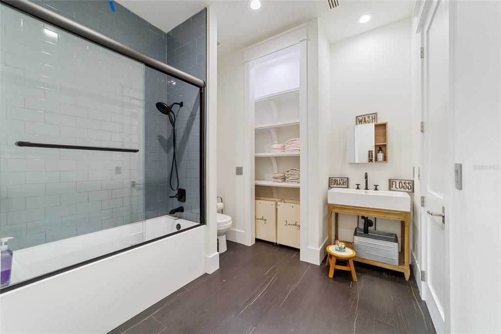 For Sale: $1,699,000 (5 beds, 5 baths, 5079 Square Feet)