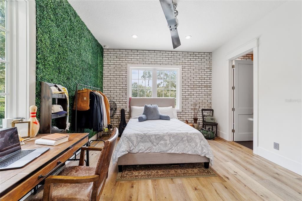 For Sale: $1,699,000 (5 beds, 5 baths, 5079 Square Feet)