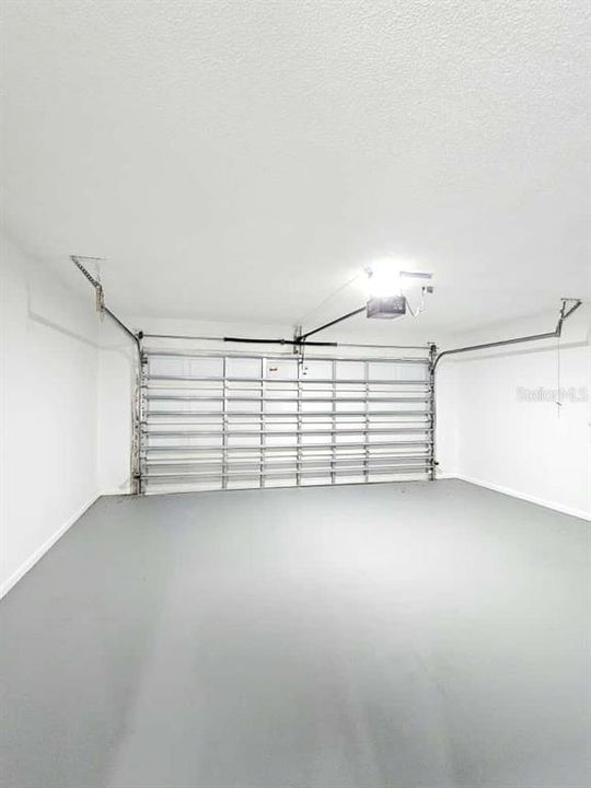 合同活跃: $305,000 (3 贝兹, 2 浴室, 1445 平方英尺)