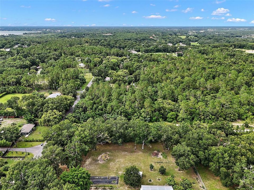 待售: $235,000 (0.99 acres)