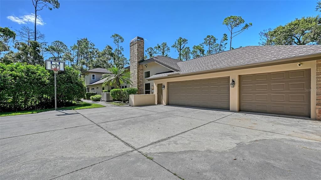 For Sale: $1,749,000 (6 beds, 5 baths, 5027 Square Feet)