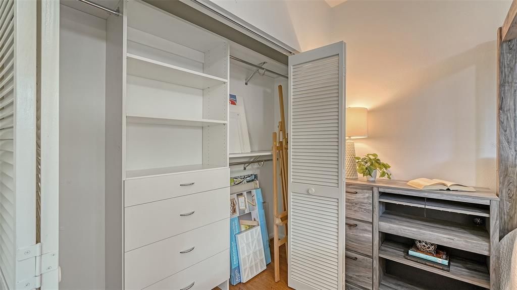 For Sale: $1,749,000 (6 beds, 5 baths, 5027 Square Feet)