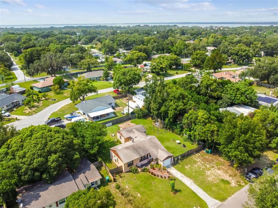 合同活跃: $223,900 (3 贝兹, 2 浴室, 1374 平方英尺)