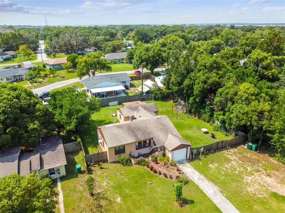 合同活跃: $223,900 (3 贝兹, 2 浴室, 1374 平方英尺)