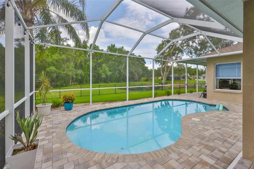 Active With Contract: $600,000 (4 beds, 3 baths, 2236 Square Feet)