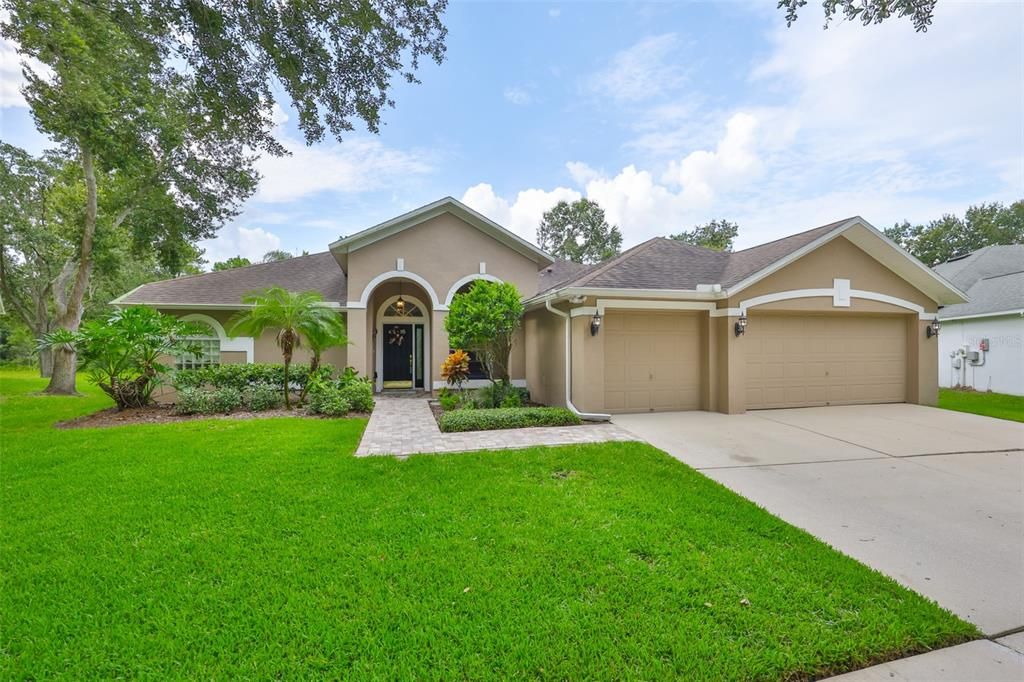 Active With Contract: $600,000 (4 beds, 3 baths, 2236 Square Feet)