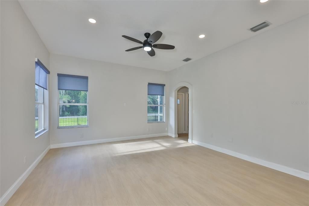 Active With Contract: $600,000 (4 beds, 3 baths, 2236 Square Feet)