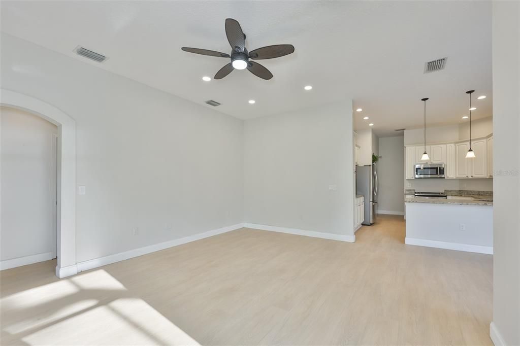 Active With Contract: $600,000 (4 beds, 3 baths, 2236 Square Feet)