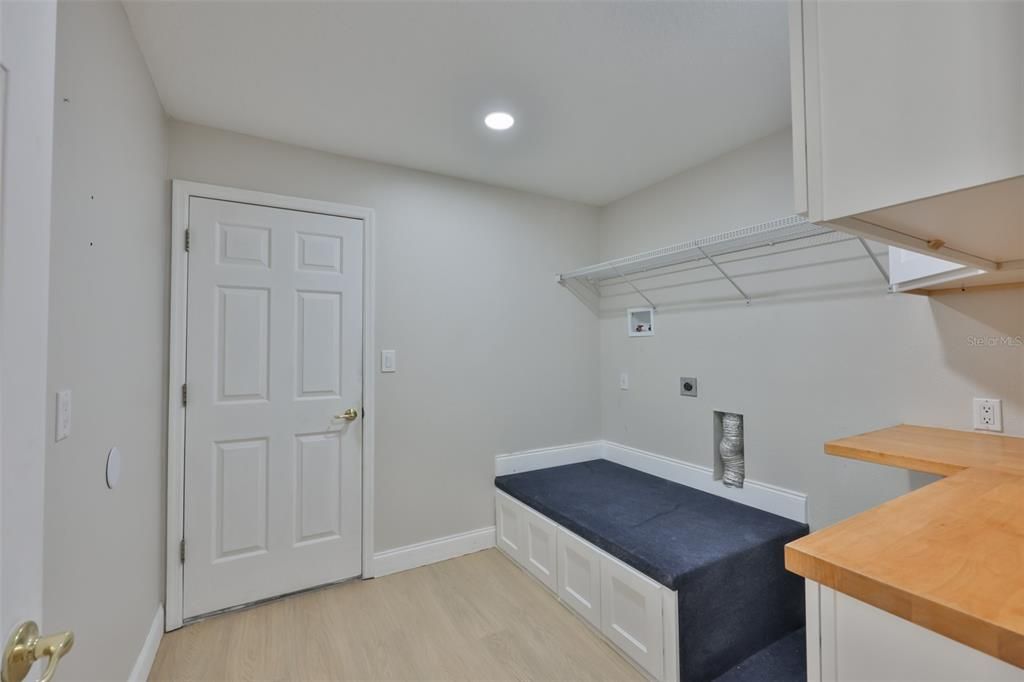 Active With Contract: $600,000 (4 beds, 3 baths, 2236 Square Feet)