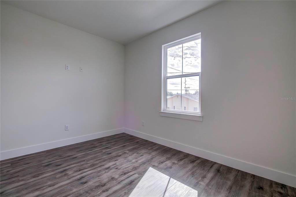 En Venta: $598,000 (4 camas, 2 baños, 1957 Pies cuadrados)