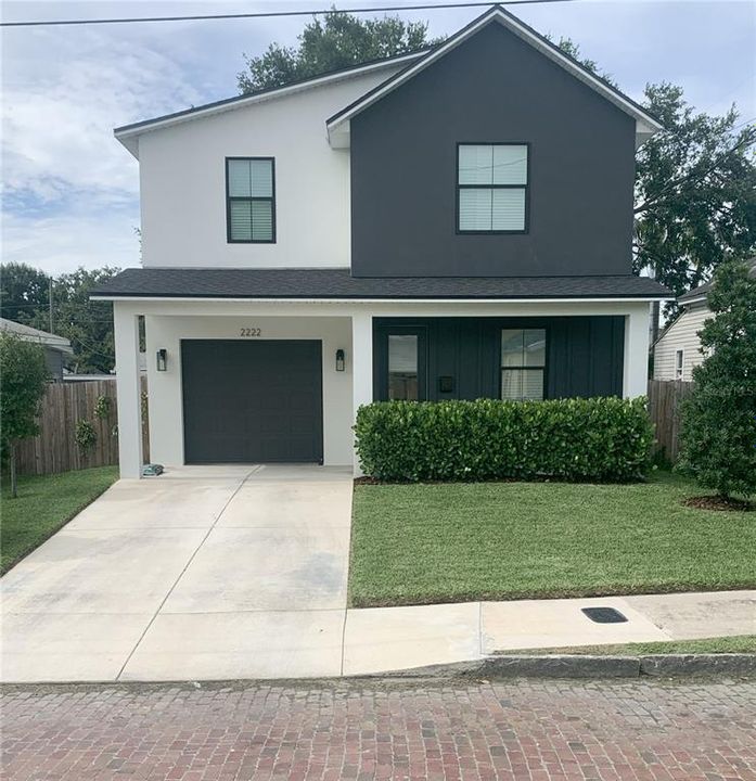 En Venta: $598,000 (4 camas, 2 baños, 1957 Pies cuadrados)