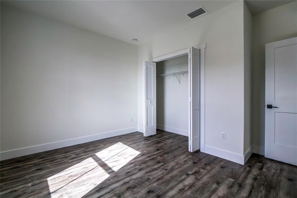 En Venta: $598,000 (4 camas, 2 baños, 1957 Pies cuadrados)