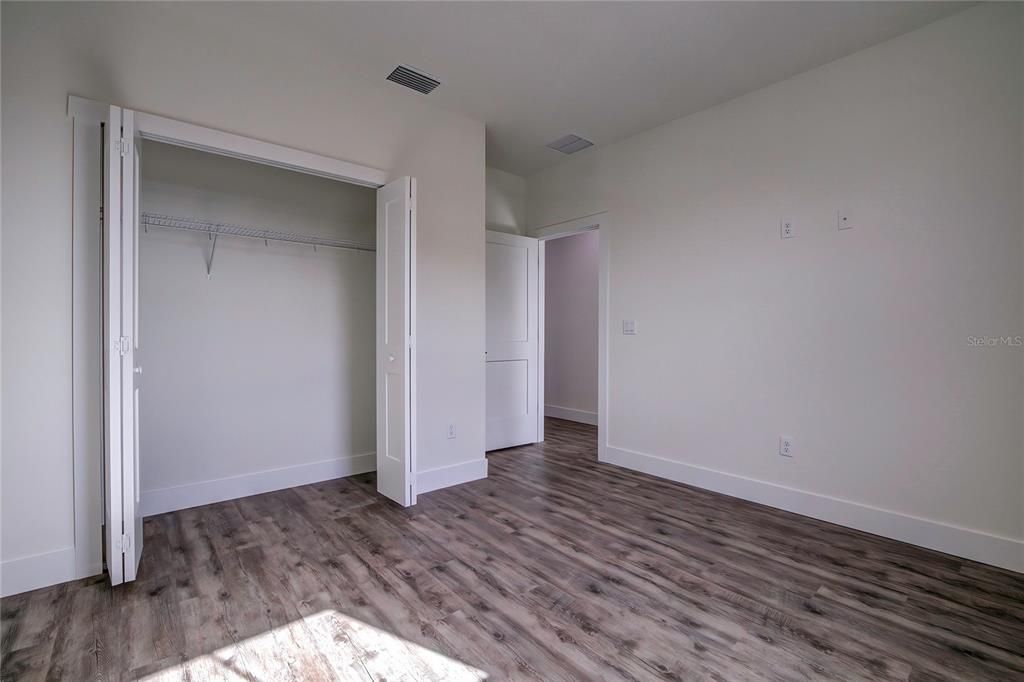 En Venta: $598,000 (4 camas, 2 baños, 1957 Pies cuadrados)