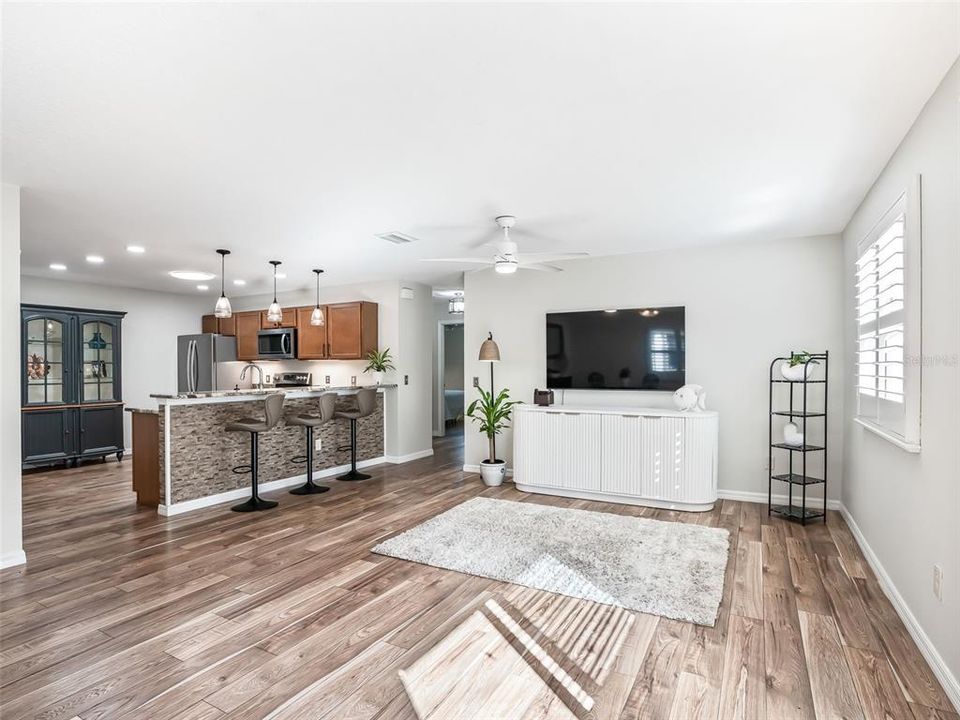 En Venta: $299,900 (2 camas, 2 baños, 1156 Pies cuadrados)