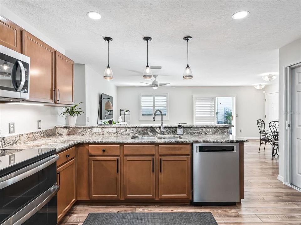 En Venta: $299,900 (2 camas, 2 baños, 1156 Pies cuadrados)