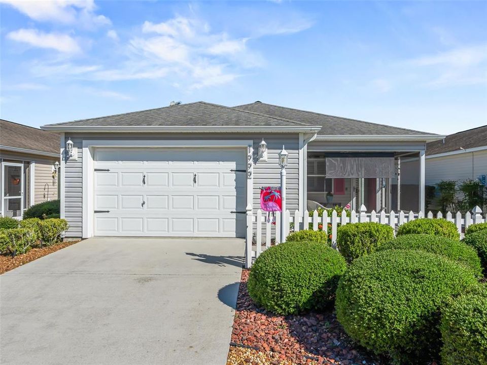 En Venta: $299,900 (2 camas, 2 baños, 1156 Pies cuadrados)