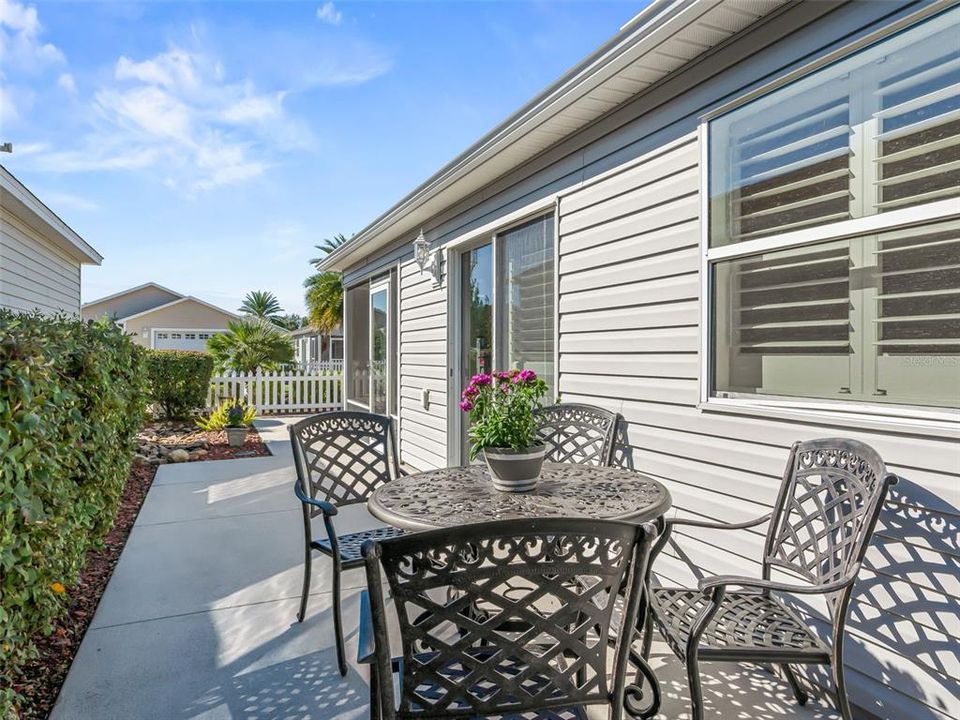 En Venta: $299,900 (2 camas, 2 baños, 1156 Pies cuadrados)