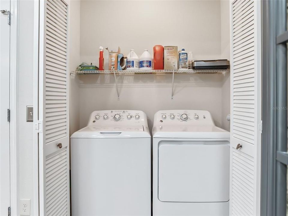 En Venta: $299,900 (2 camas, 2 baños, 1156 Pies cuadrados)