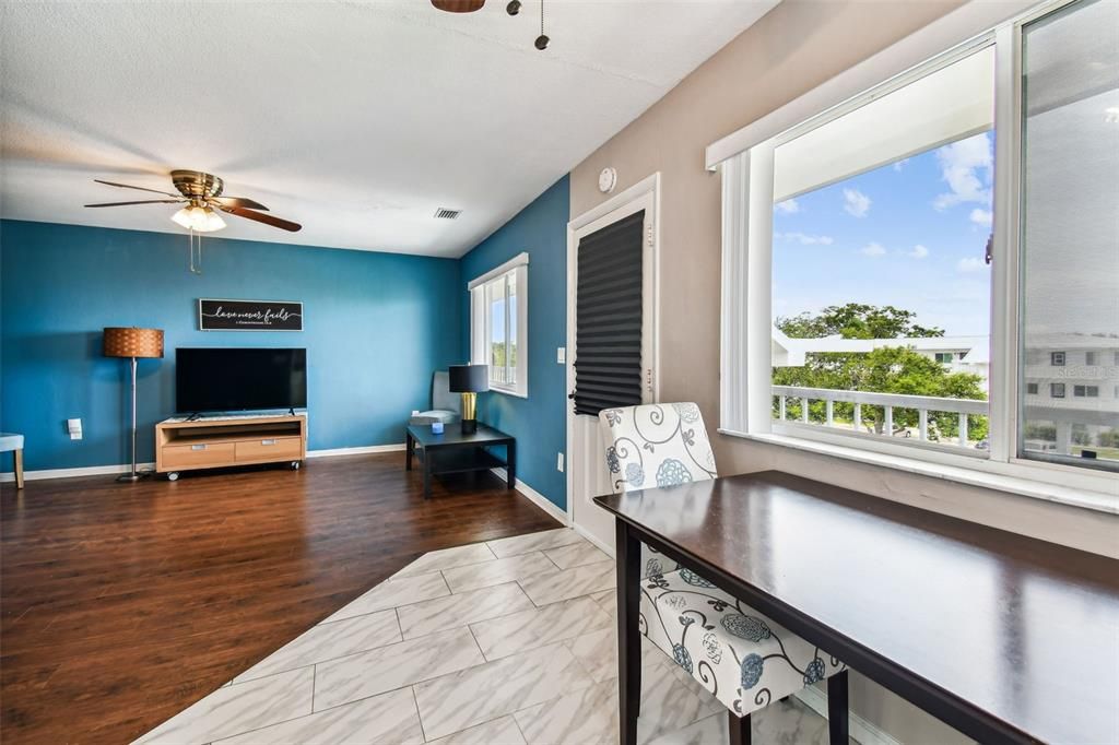 Active With Contract: $85,000 (2 beds, 2 baths, 912 Square Feet)