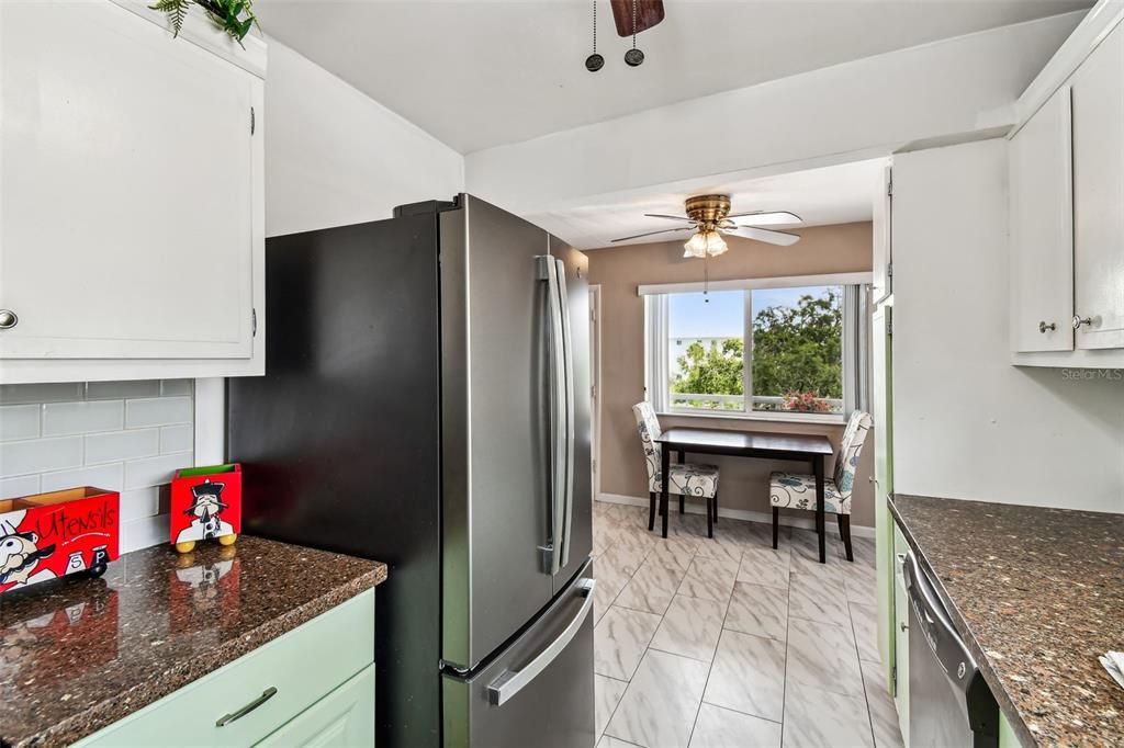 Active With Contract: $85,000 (2 beds, 2 baths, 912 Square Feet)