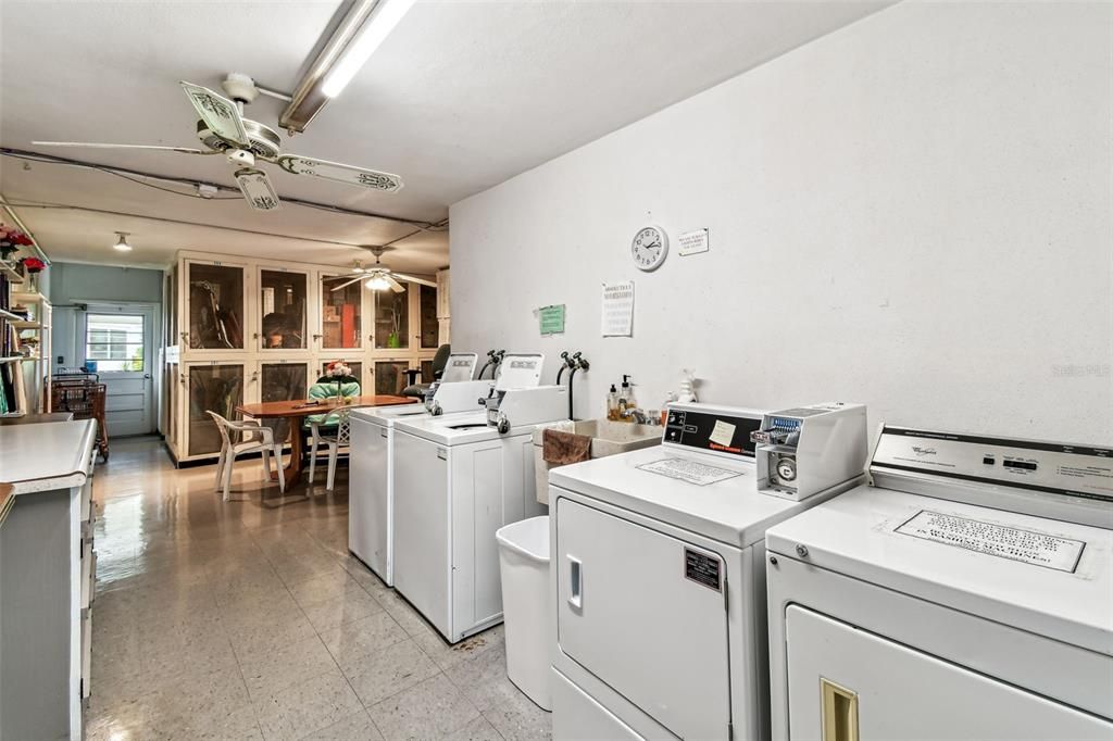 Active With Contract: $85,000 (2 beds, 2 baths, 912 Square Feet)