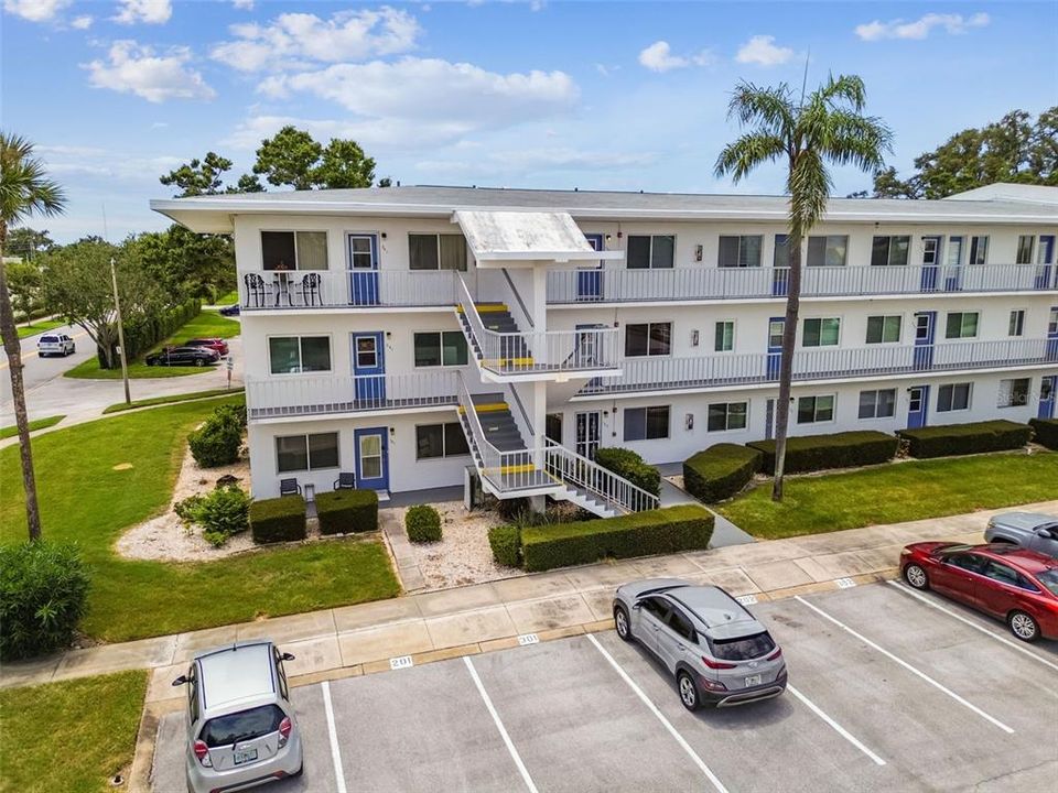 Active With Contract: $85,000 (2 beds, 2 baths, 912 Square Feet)