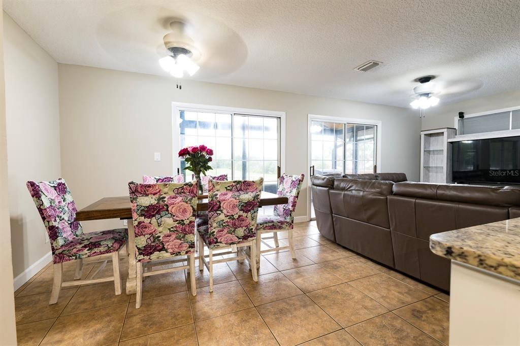 待售: $489,000 (3 贝兹, 2 浴室, 1824 平方英尺)