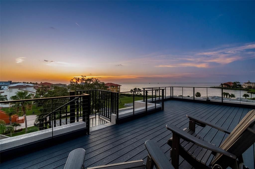 На продажу: $6,300,000 (6 спален, 5 ванн, 6646 Квадратных фут)