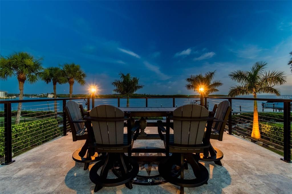 На продажу: $6,300,000 (6 спален, 5 ванн, 6646 Квадратных фут)