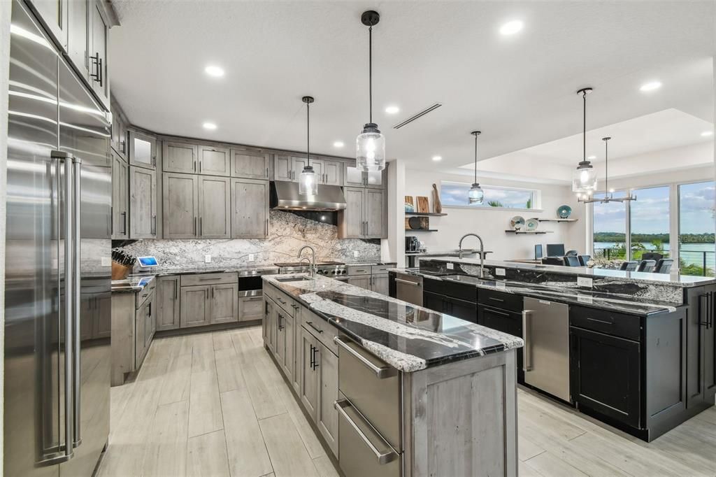 На продажу: $6,300,000 (6 спален, 5 ванн, 6646 Квадратных фут)