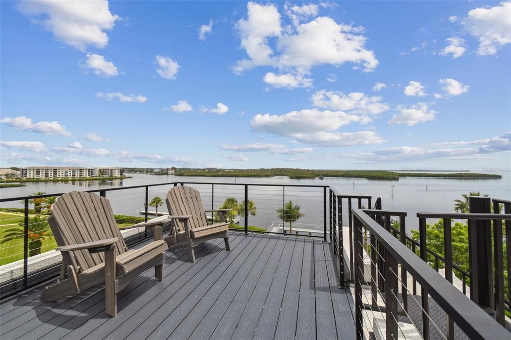 На продажу: $6,300,000 (6 спален, 5 ванн, 6646 Квадратных фут)