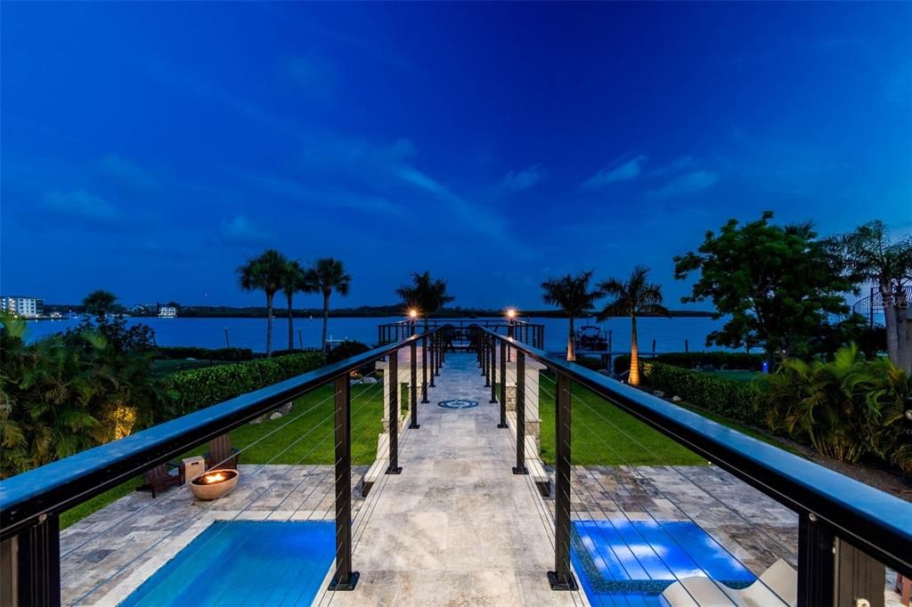 На продажу: $6,300,000 (6 спален, 5 ванн, 6646 Квадратных фут)