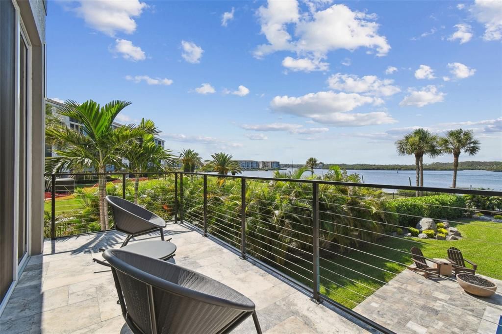 На продажу: $6,300,000 (6 спален, 5 ванн, 6646 Квадратных фут)