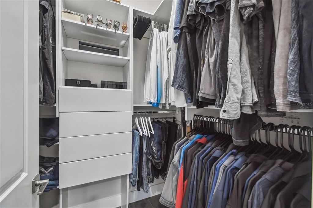 На продажу: $6,300,000 (6 спален, 5 ванн, 6646 Квадратных фут)