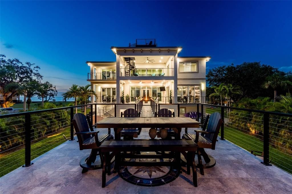 На продажу: $6,300,000 (6 спален, 5 ванн, 6646 Квадратных фут)