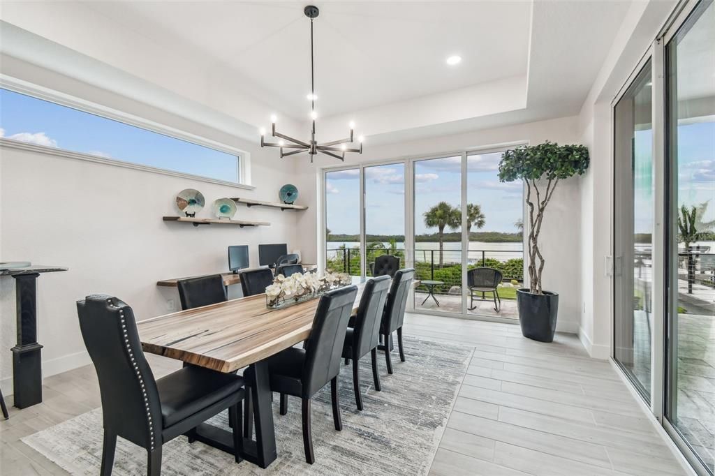 На продажу: $6,300,000 (6 спален, 5 ванн, 6646 Квадратных фут)